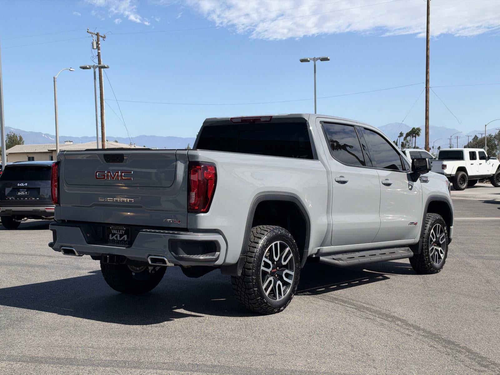 2025 GMC Sierra 1500 AT4