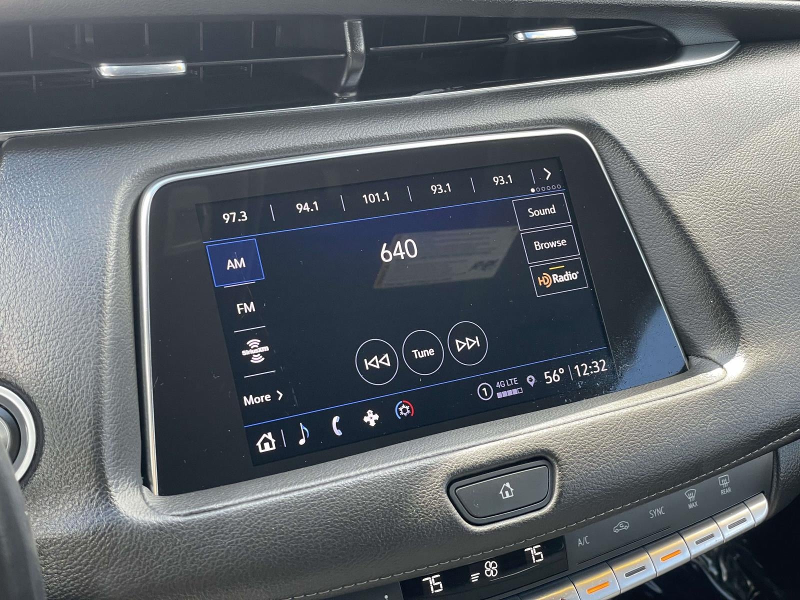 2023 Cadillac XT4 AWD Premium Luxury