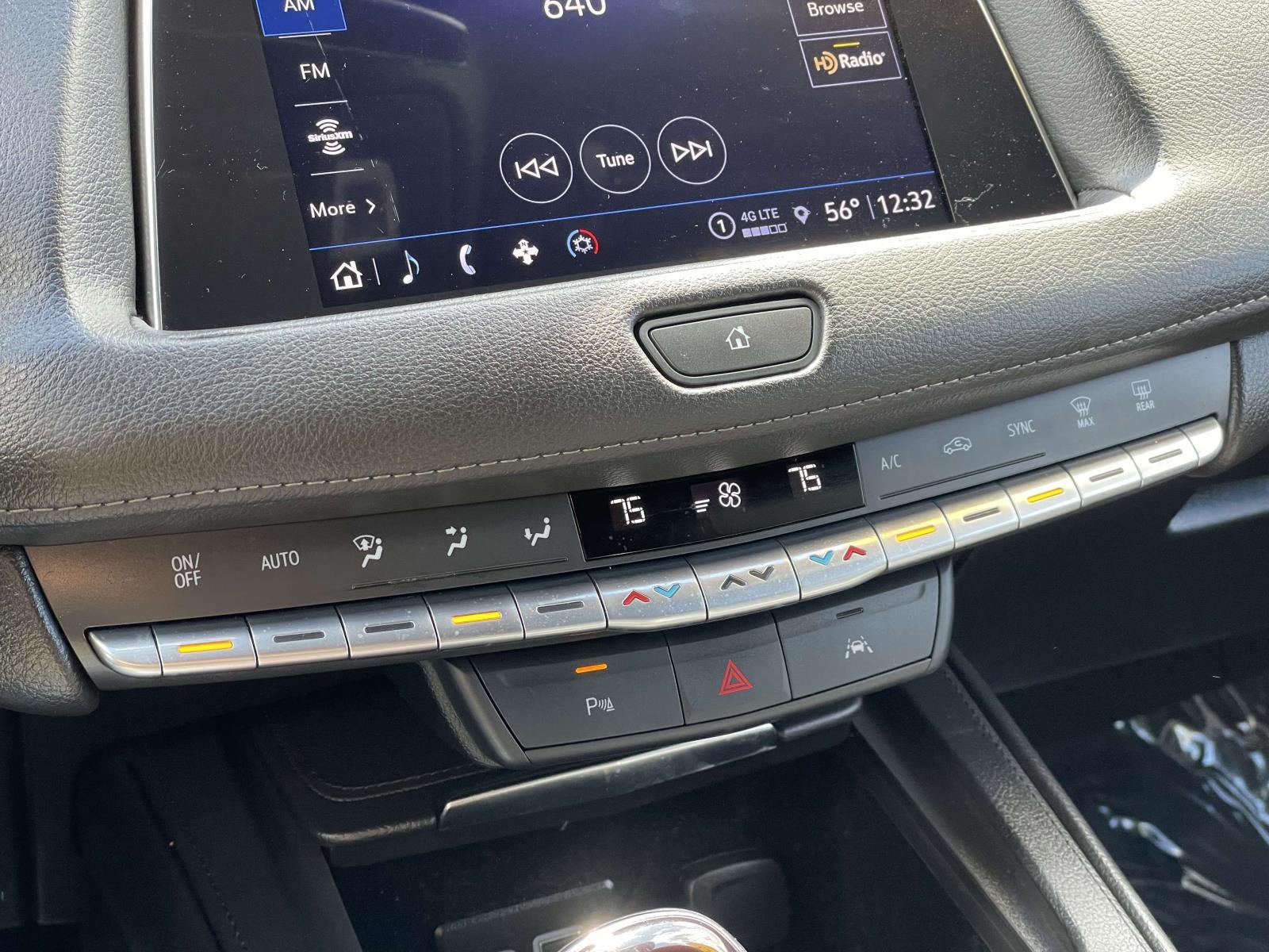 2023 Cadillac XT4 AWD Premium Luxury