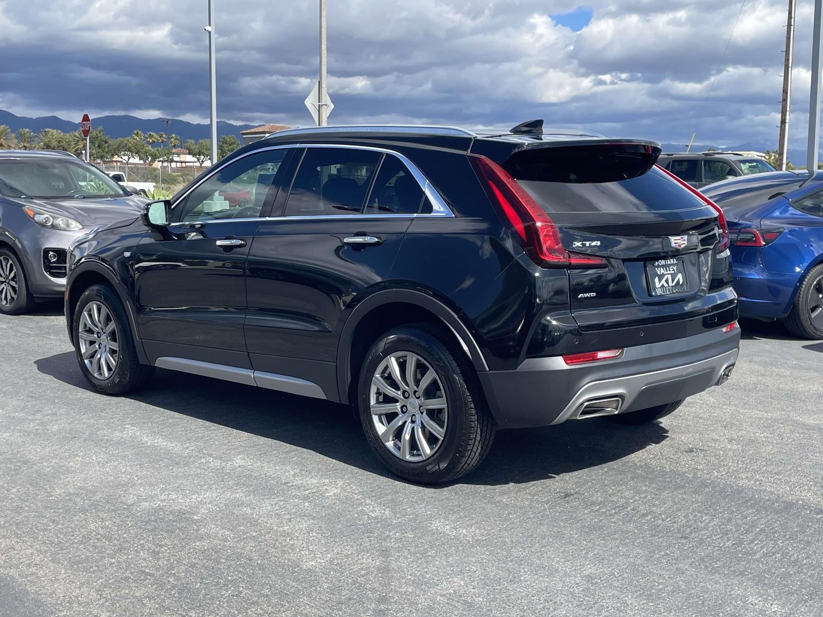 2023 Cadillac XT4 AWD Premium Luxury