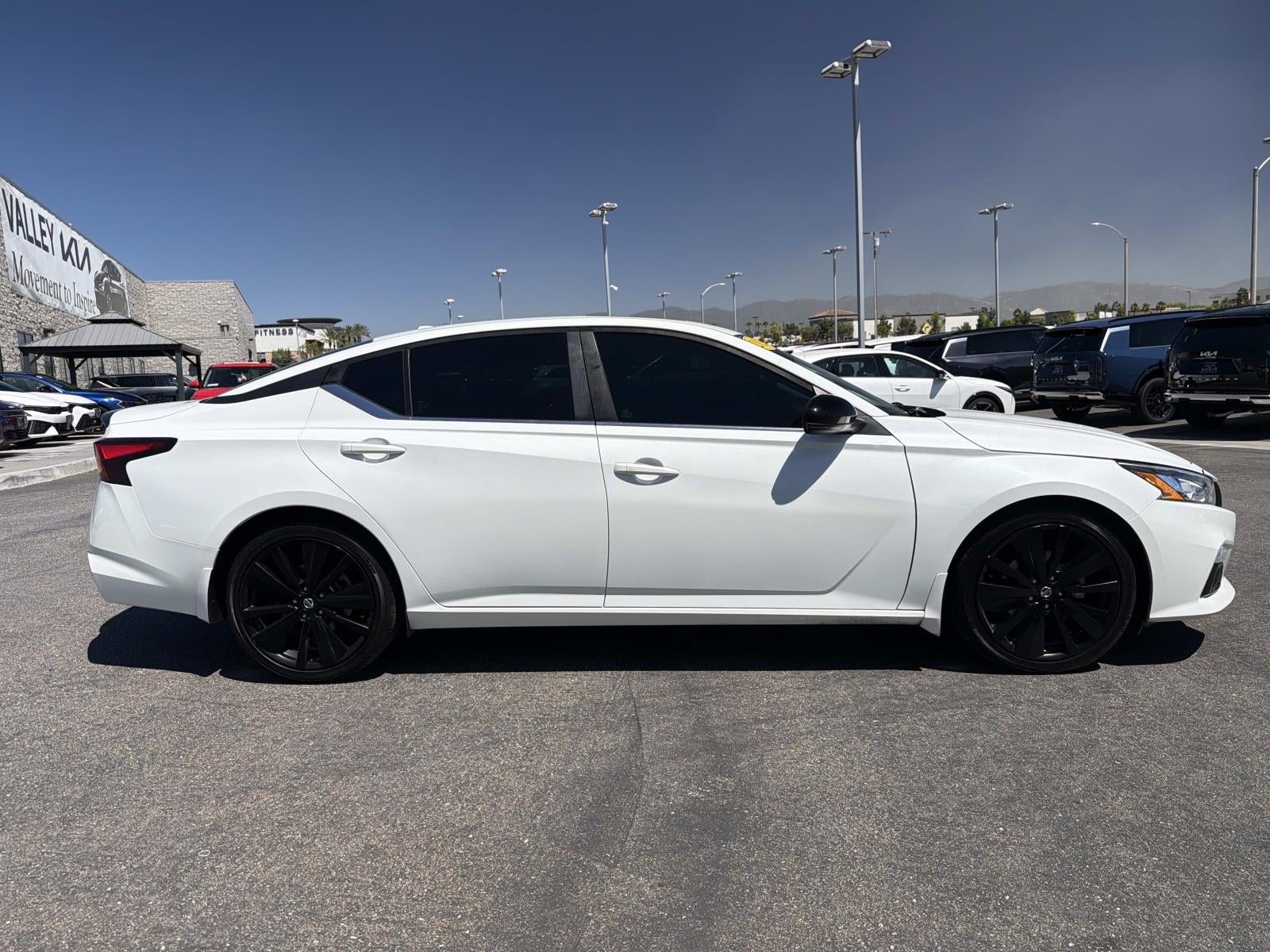 2022 Nissan Altima 2.5 SR