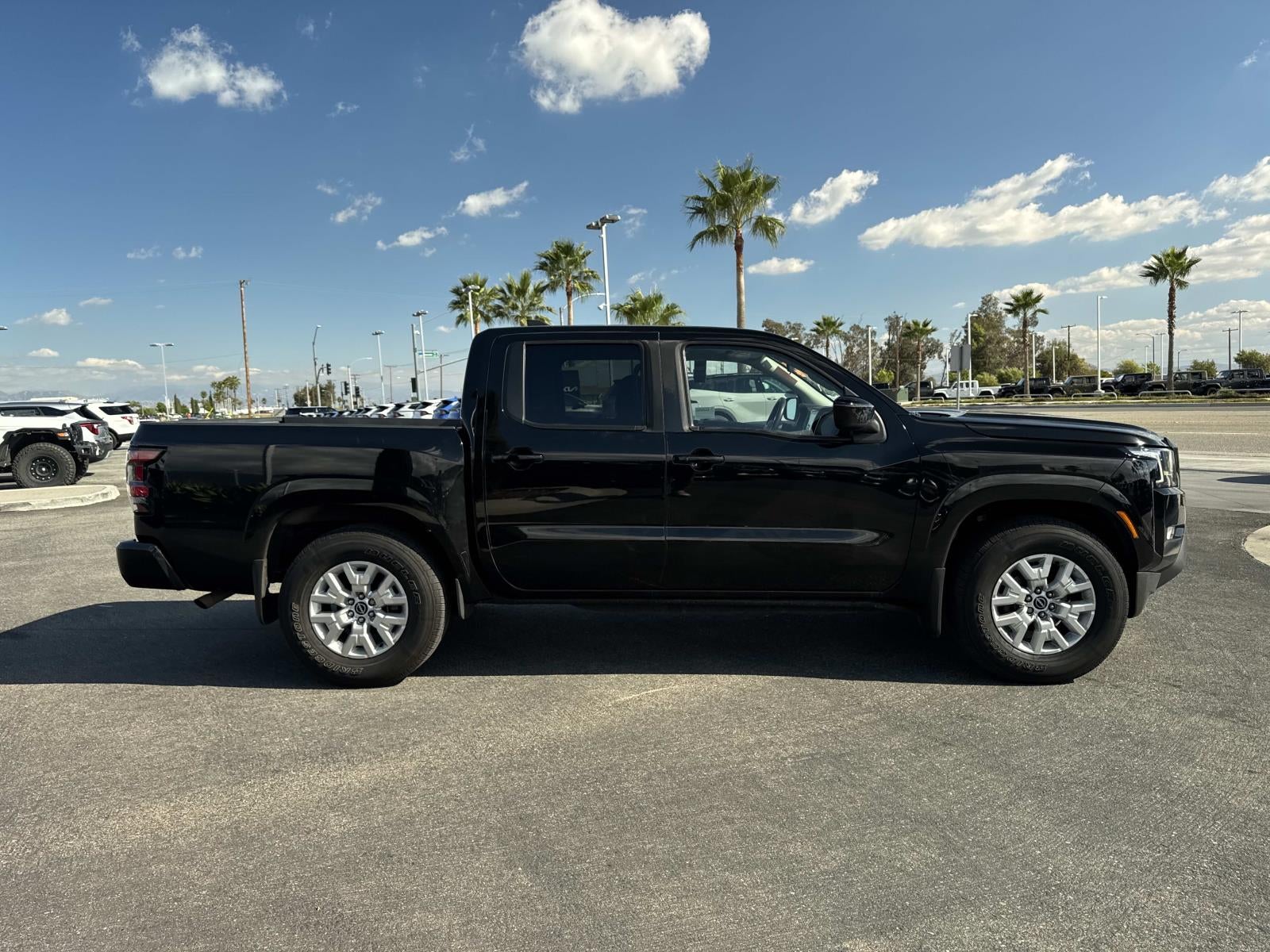 2022 Nissan Frontier SV