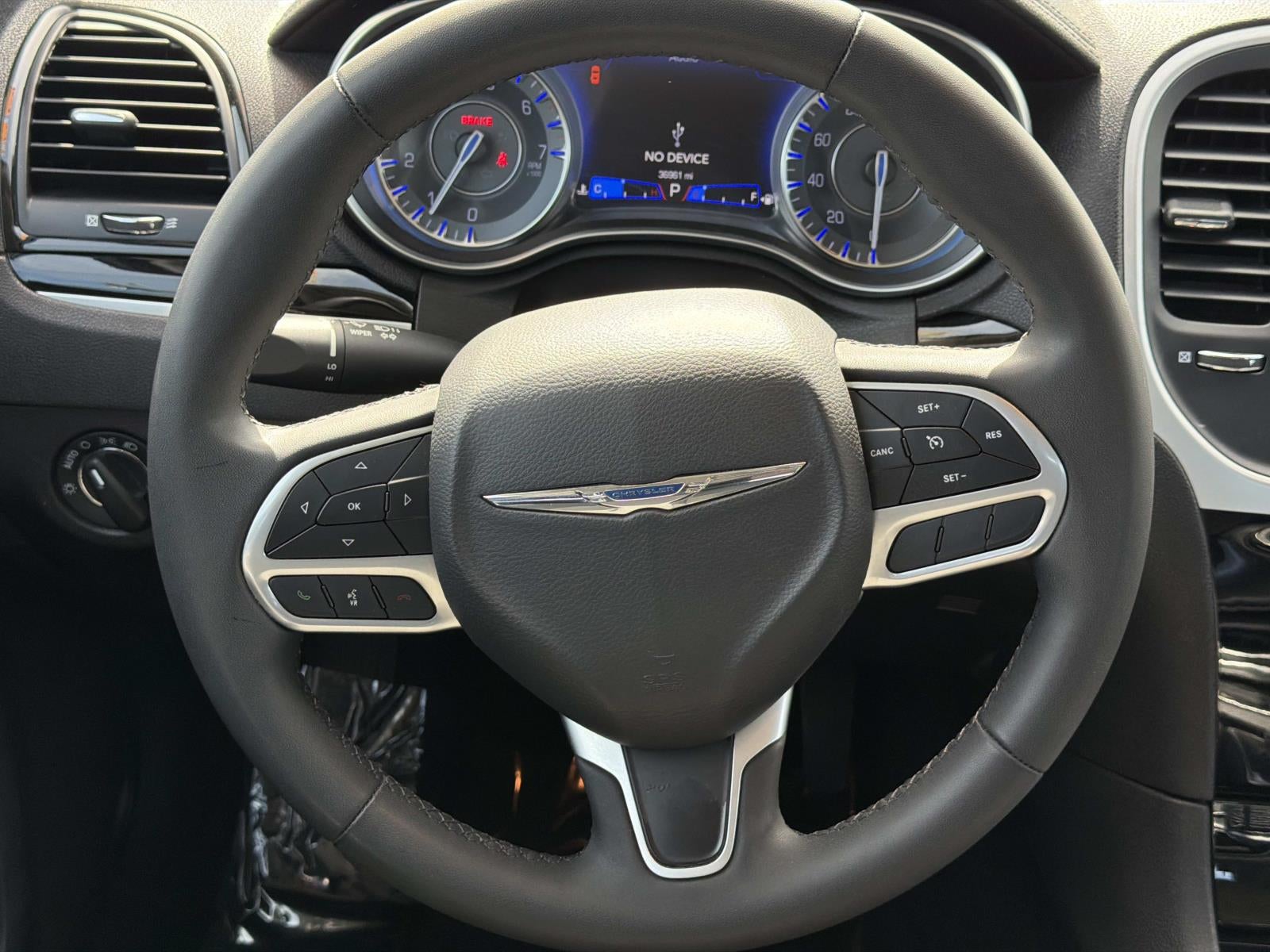 2023 Chrysler 300 Touring