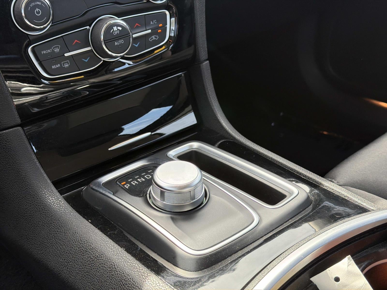 2023 Chrysler 300 Touring