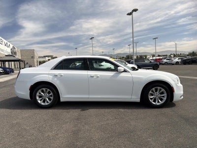 2023 Chrysler 300 Touring