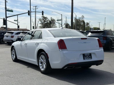 2023 Chrysler 300 Touring