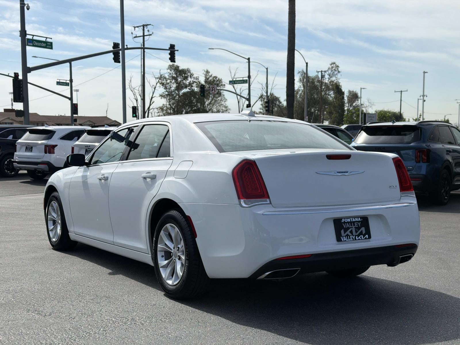 2023 Chrysler 300 Touring