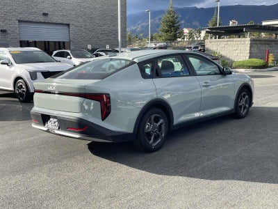 2025 Kia K4 LXS