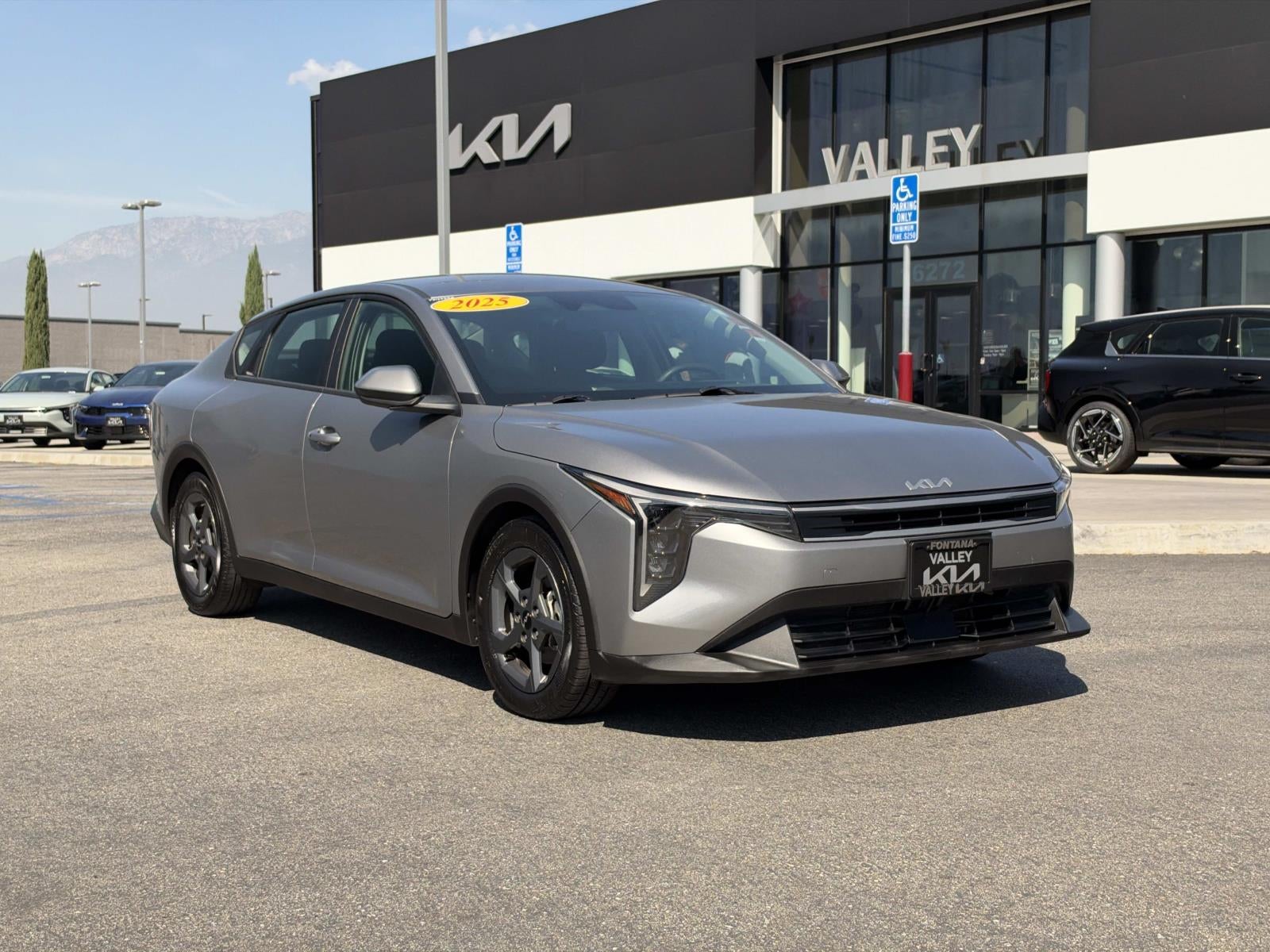 2025 Kia K4 LXS