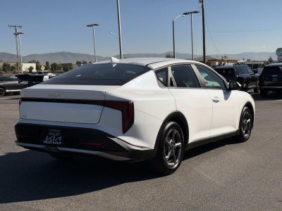 2025 Kia K4 LXS