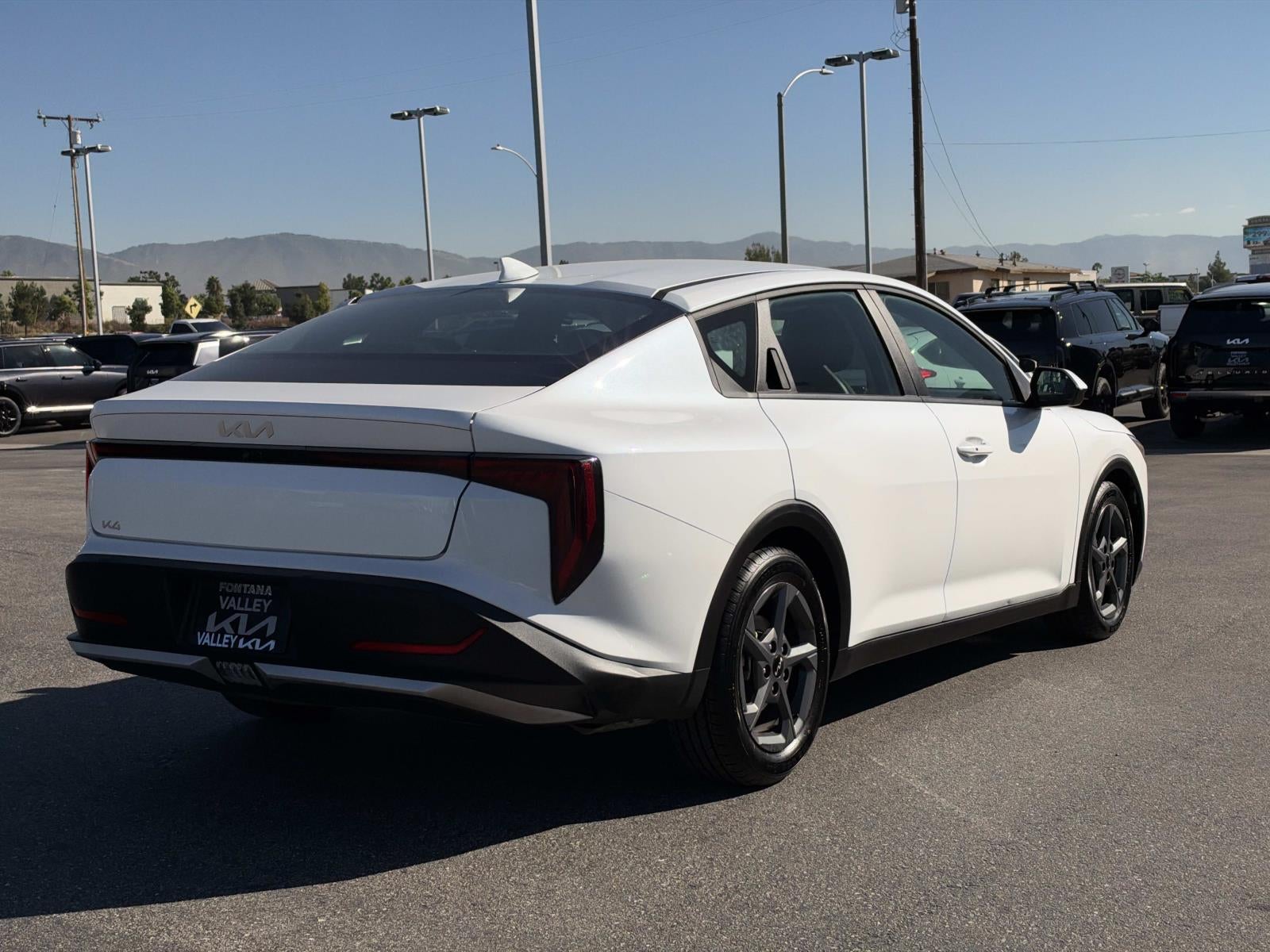 2025 Kia K4 LXS