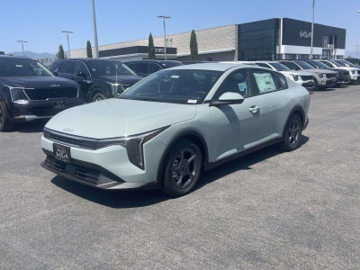 2026 Kia K4 LXS