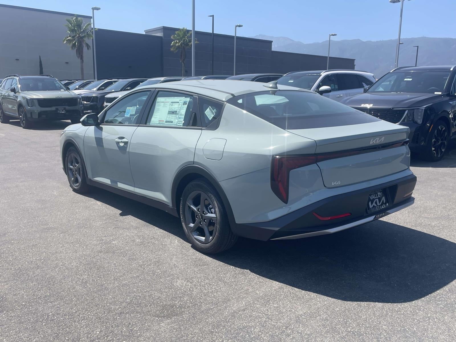 2026 Kia K4 LXS