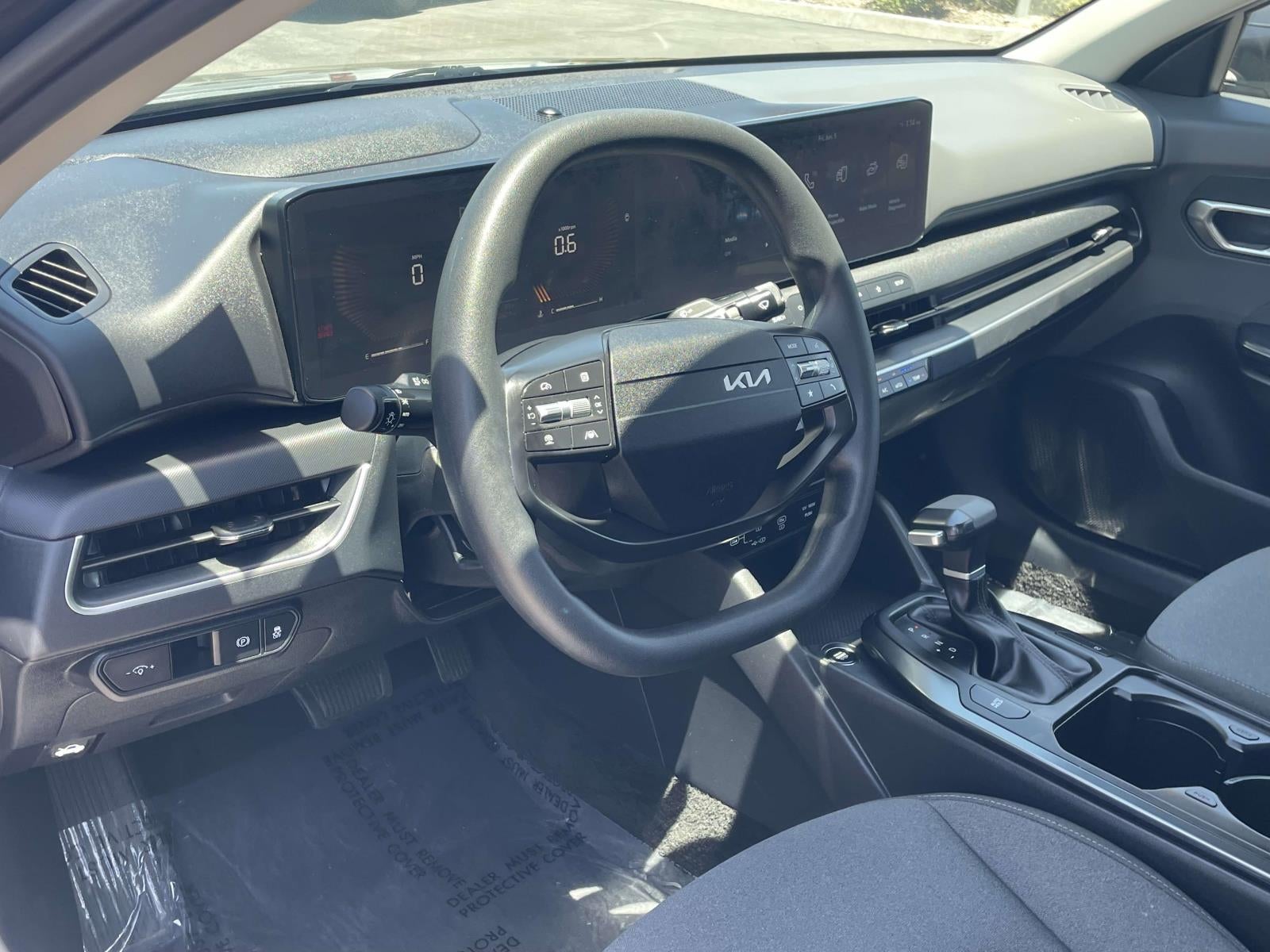 2025 Kia K4 LX