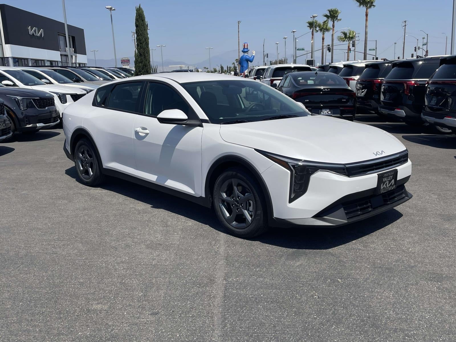 2026 Kia K4 LXS