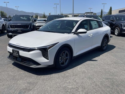 2026 Kia K4 LXS