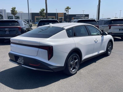 2026 Kia K4 LXS
