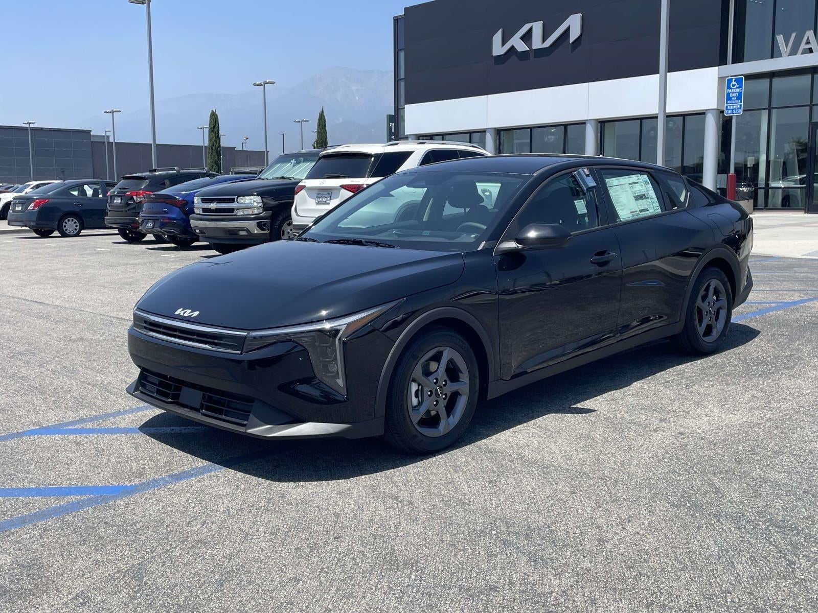 2026 Kia K4 LXS