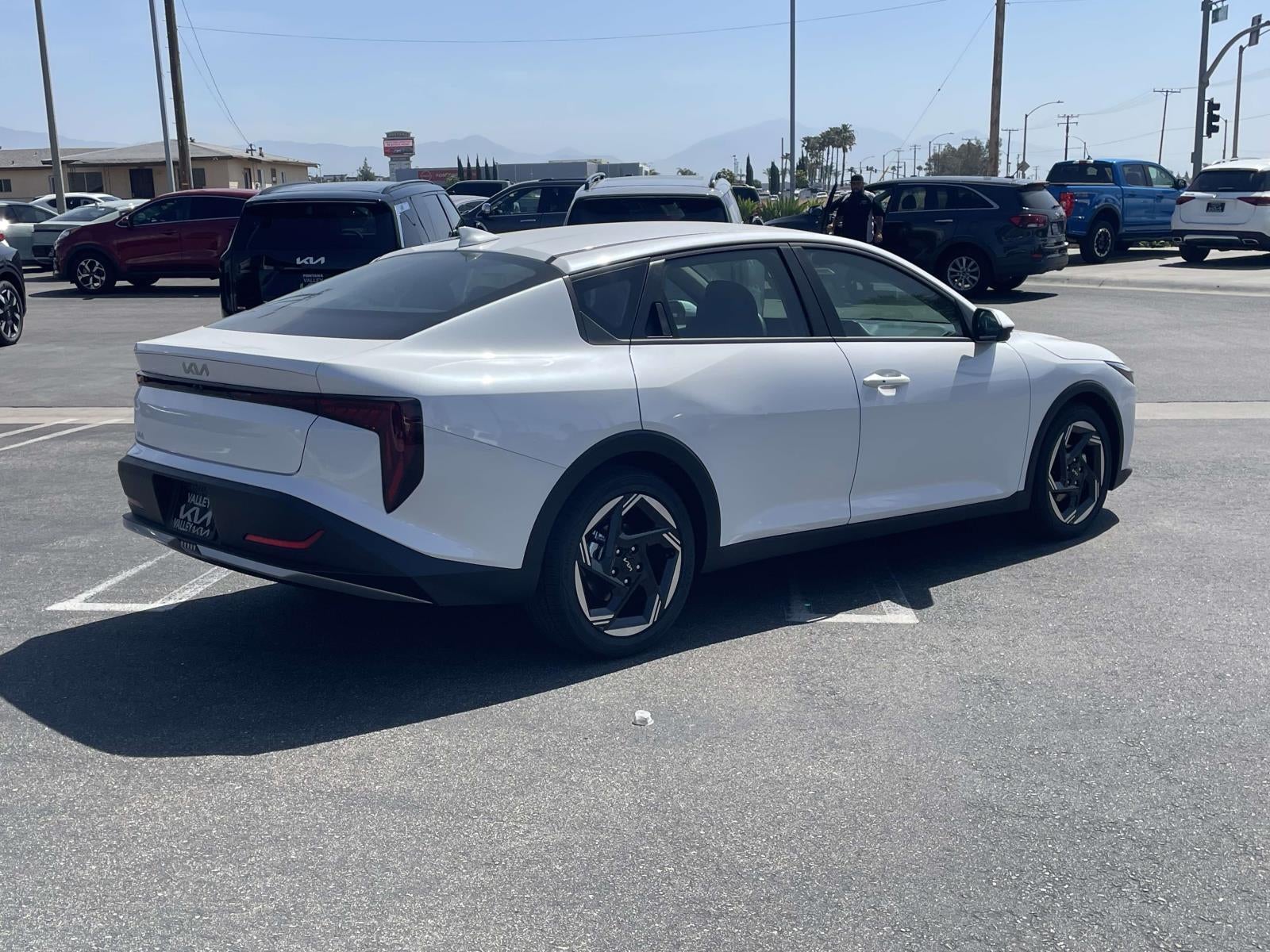 2026 Kia K4 EX
