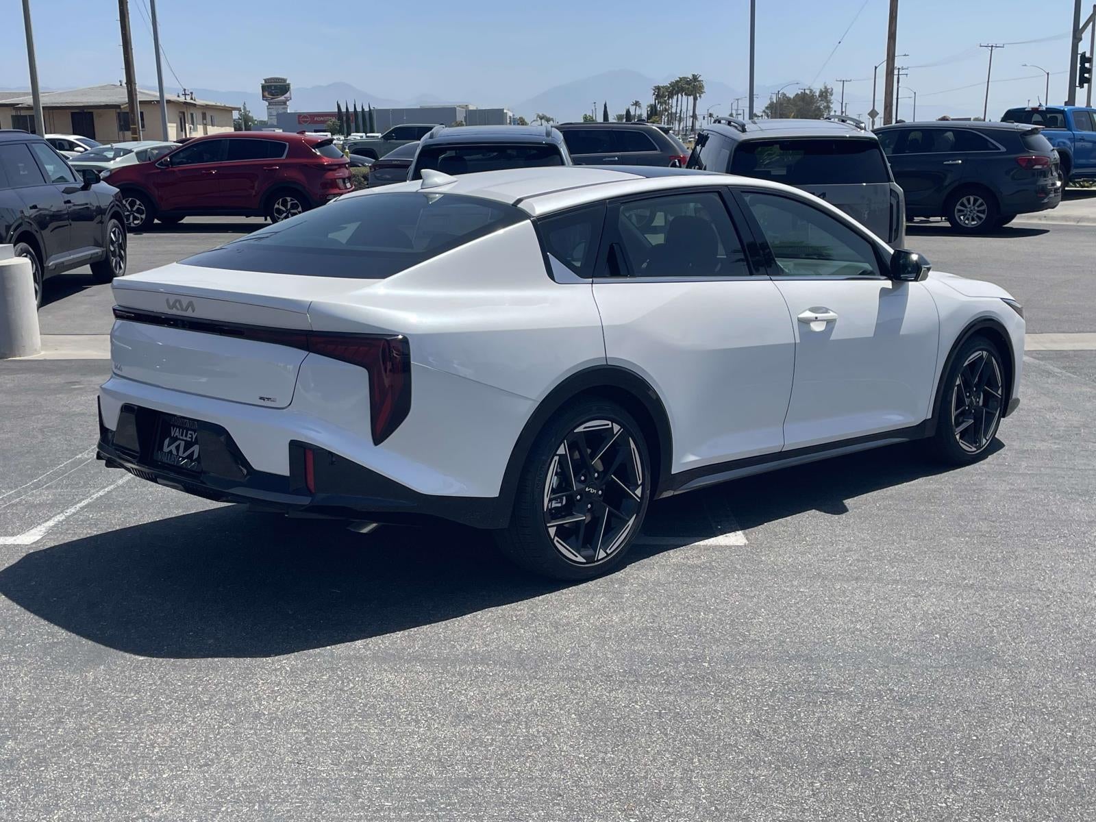 2026 Kia K4 GT-Line