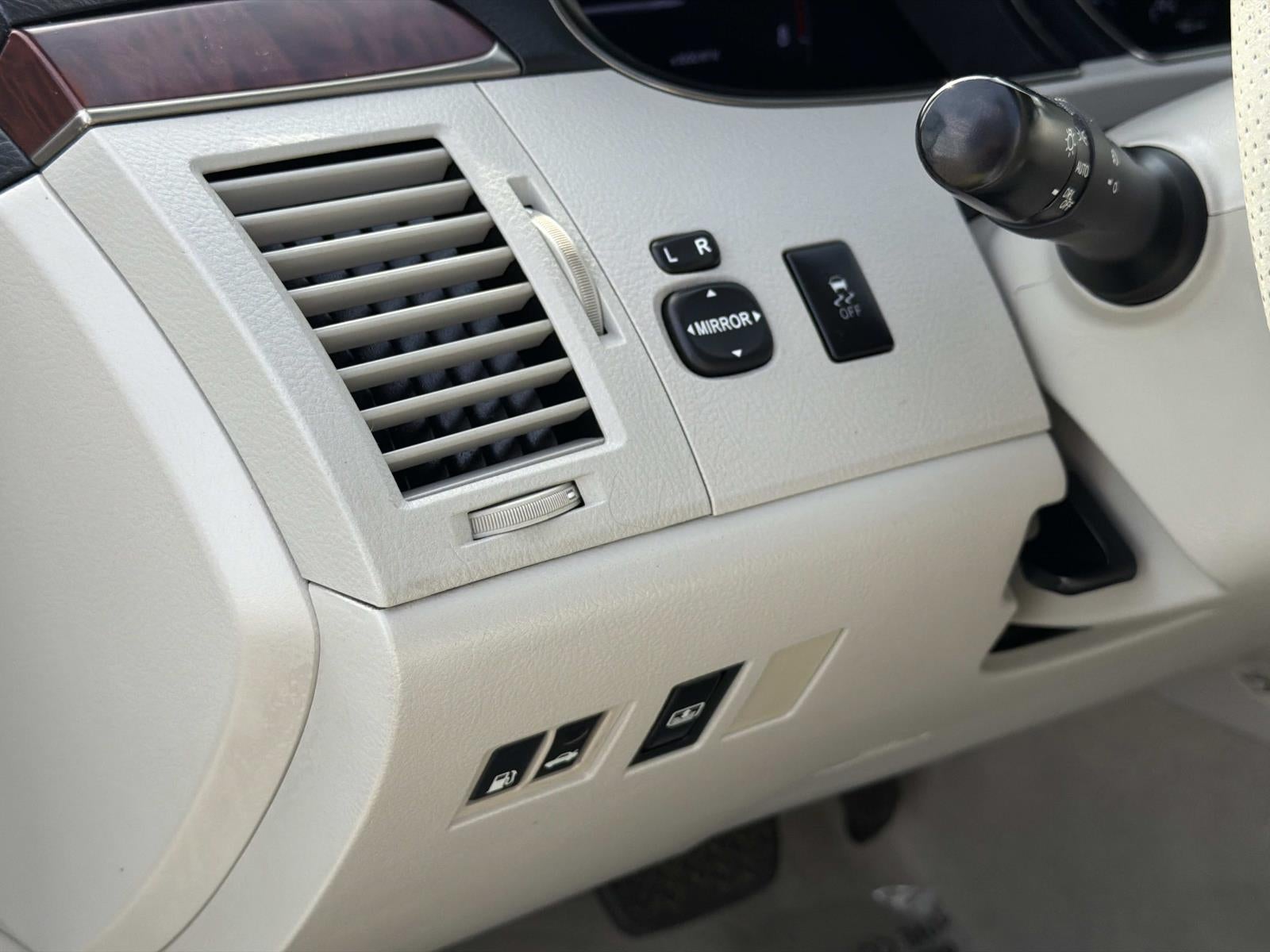 2011 Toyota Avalon Base