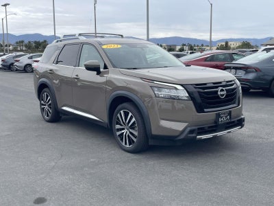 2023 Nissan Pathfinder Platinum