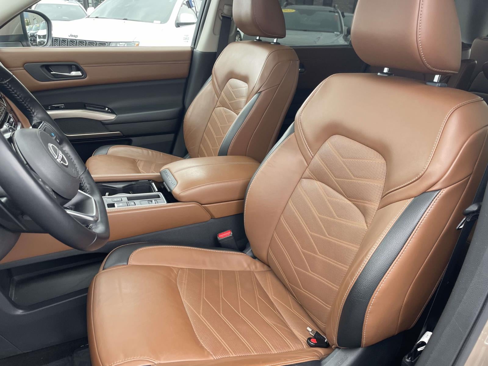 2023 Nissan Pathfinder Platinum