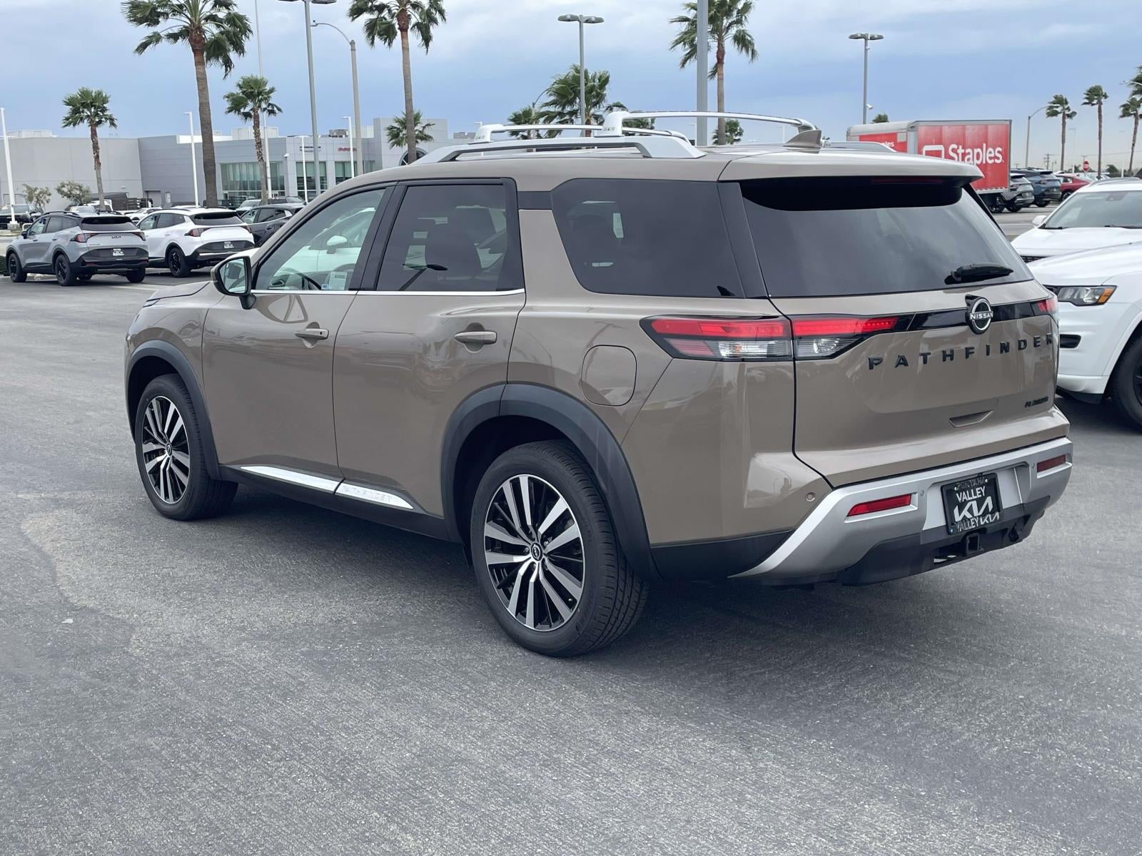 2023 Nissan Pathfinder Platinum