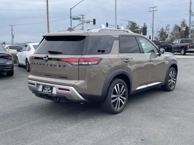 2023 Nissan Pathfinder Platinum