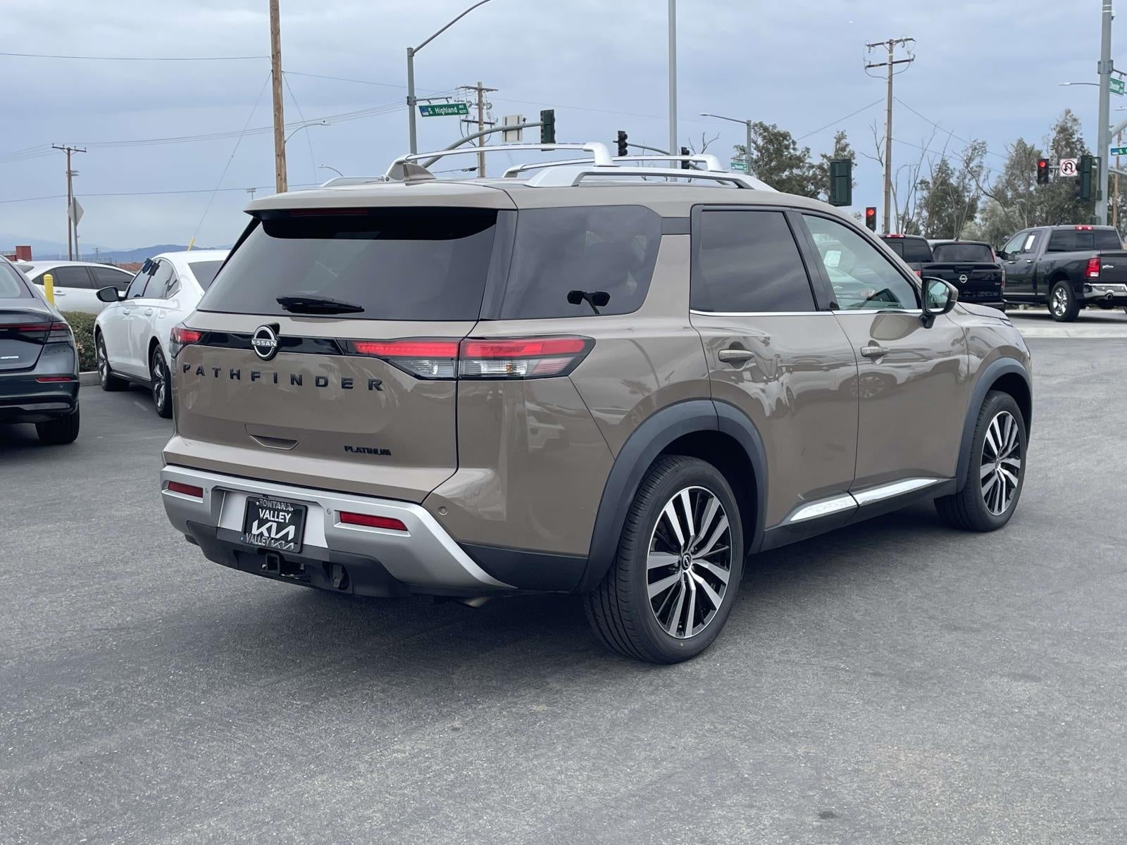 2023 Nissan Pathfinder Platinum