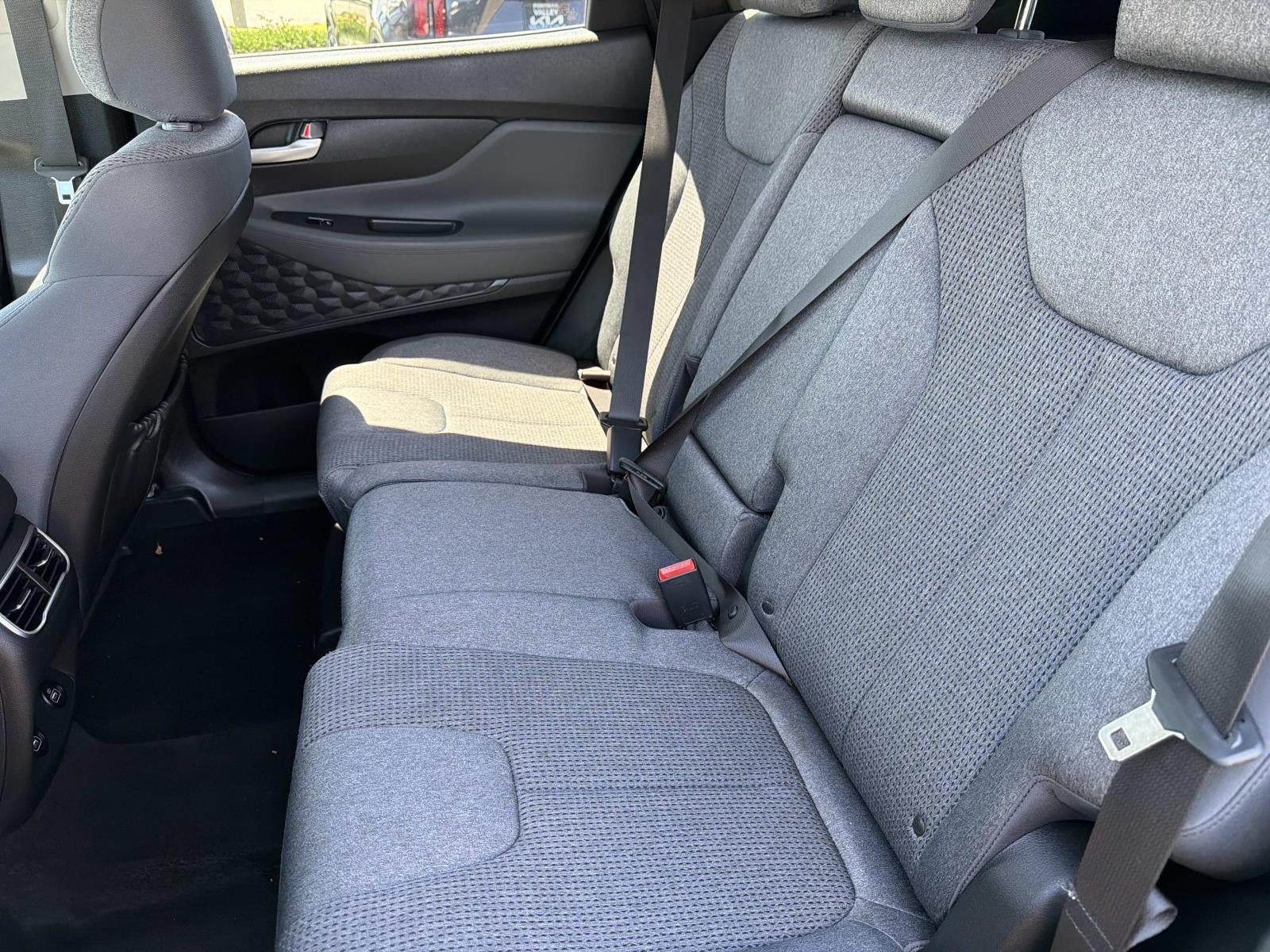 2022 Hyundai Santa Fe SE