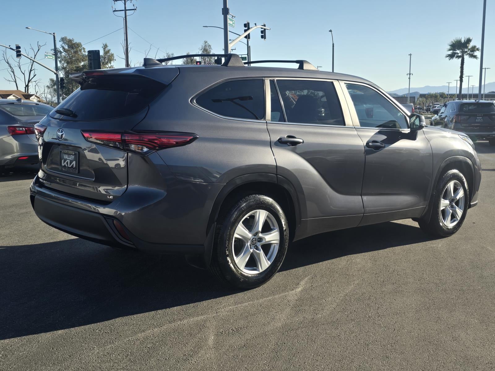 2023 Toyota Highlander LE