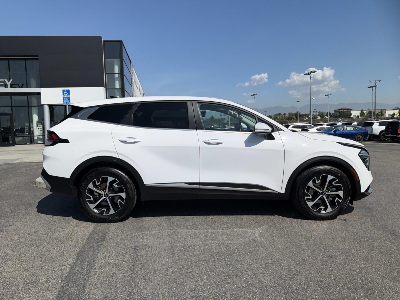 2025 Kia Sportage EX