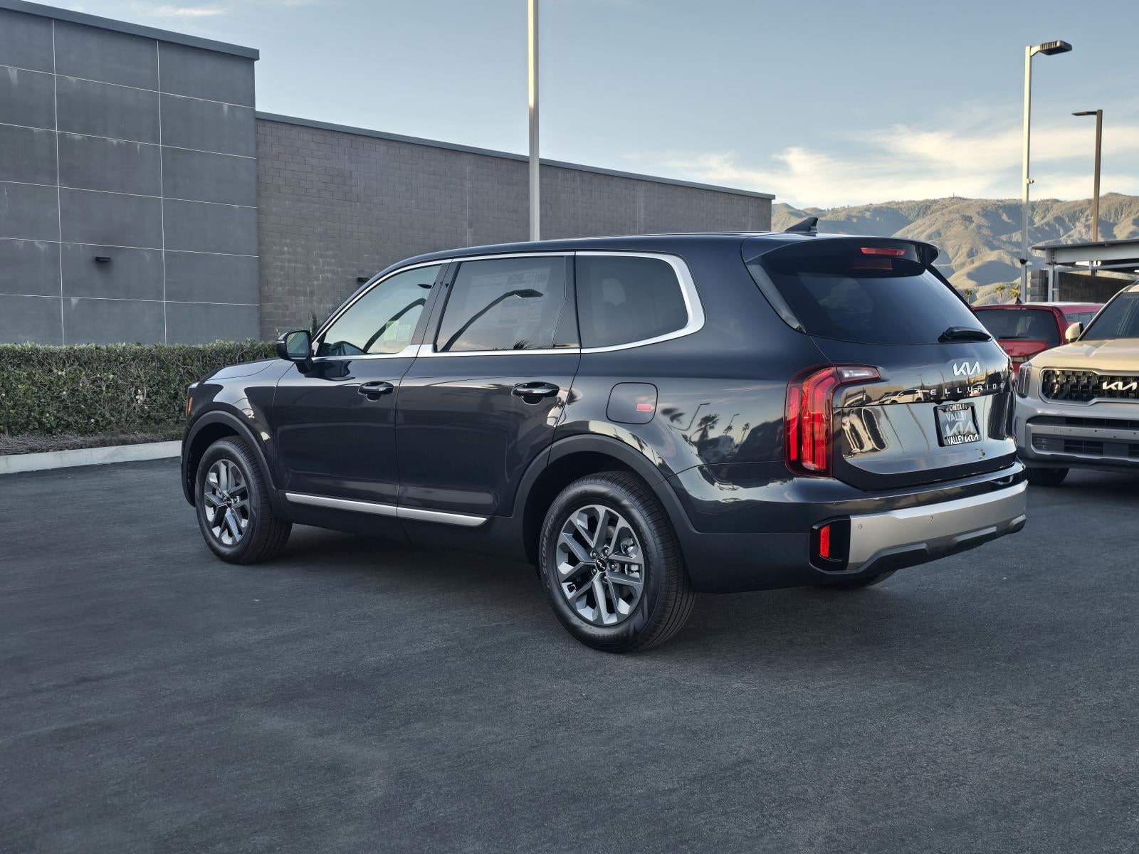 2025 Kia Telluride LX