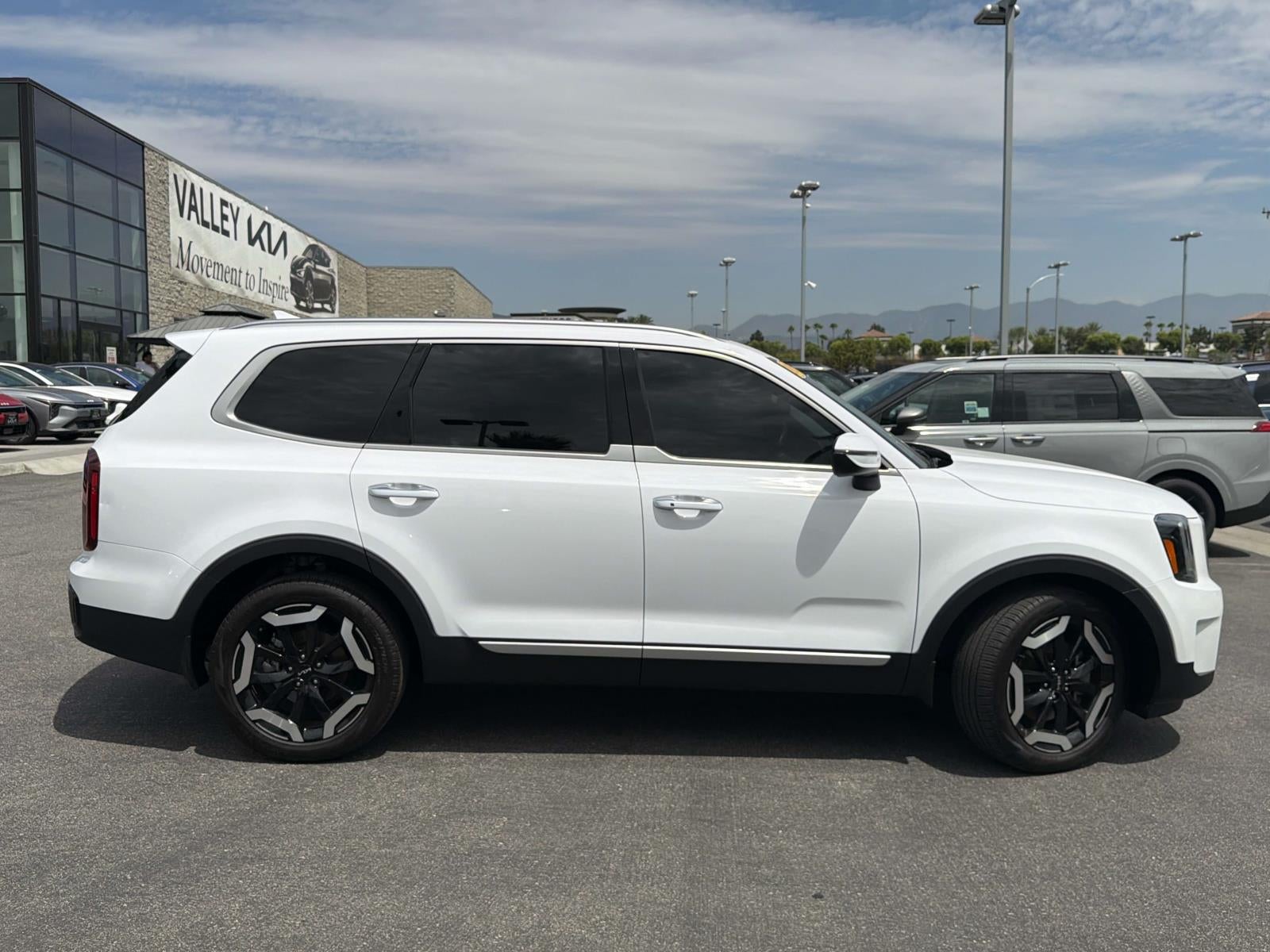 2025 Kia Telluride S
