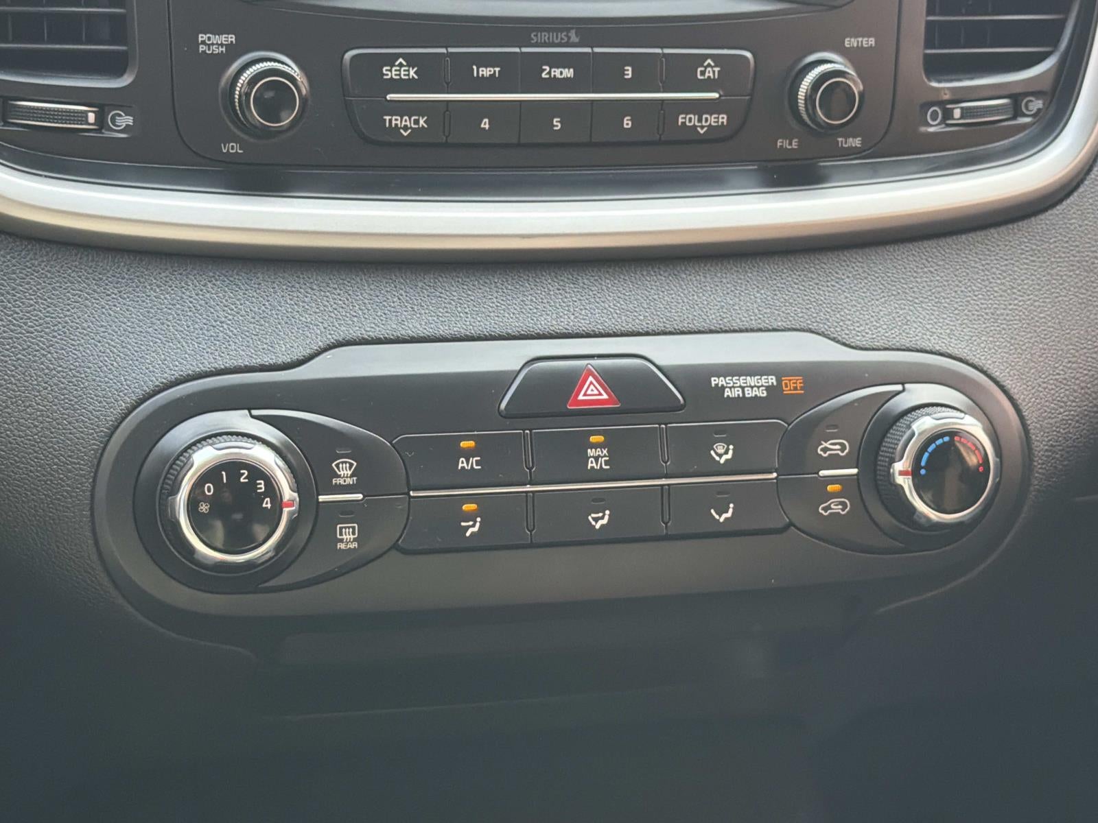 2016 Kia Sorento L