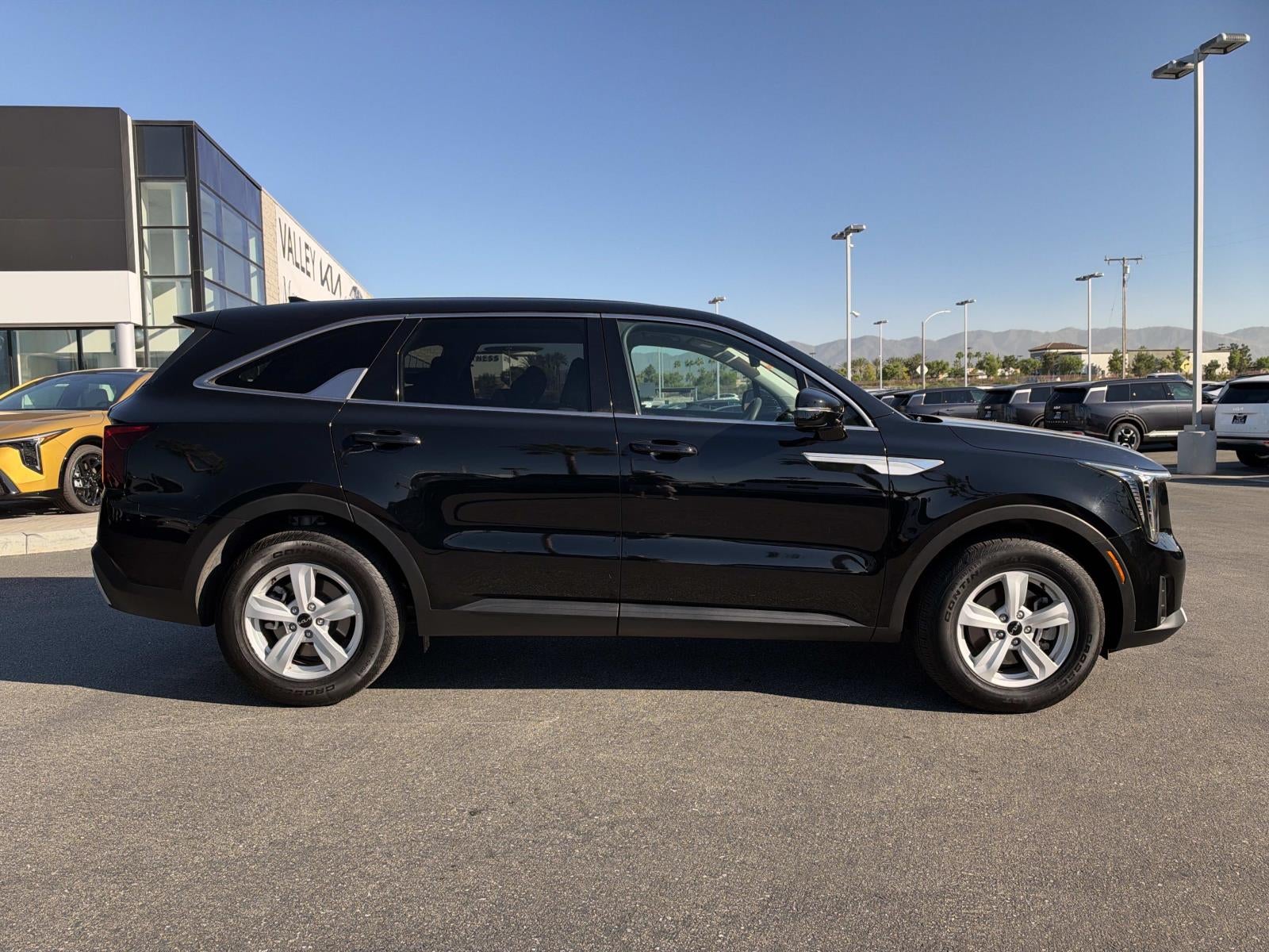 2025 Kia Sorento LX