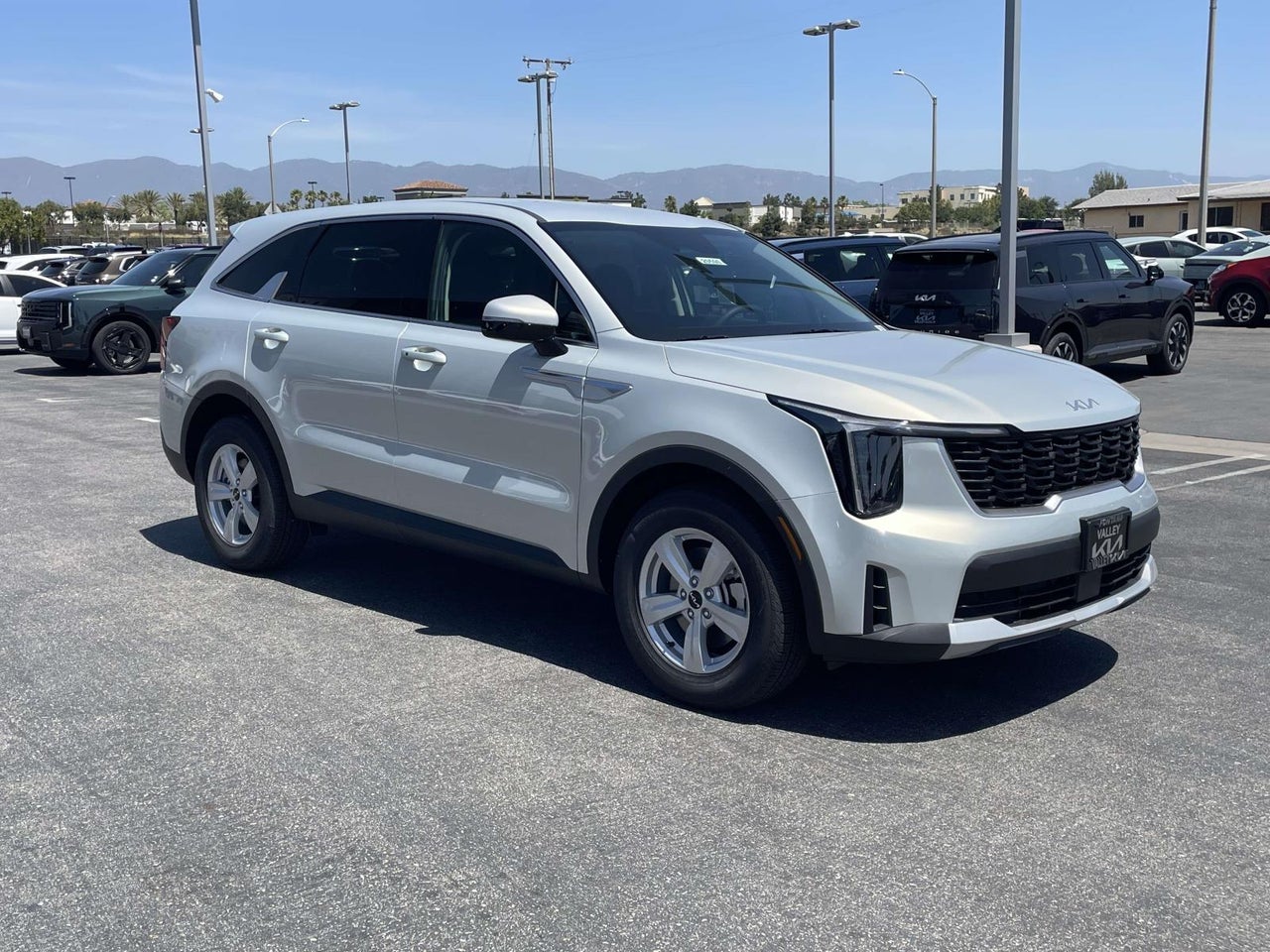 2026 Kia Sorento LX — photo 1 of 21