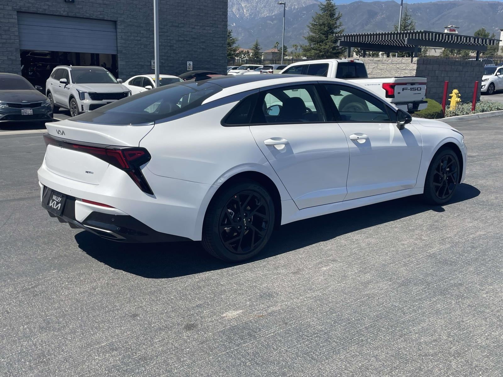2026 Kia K5 Base