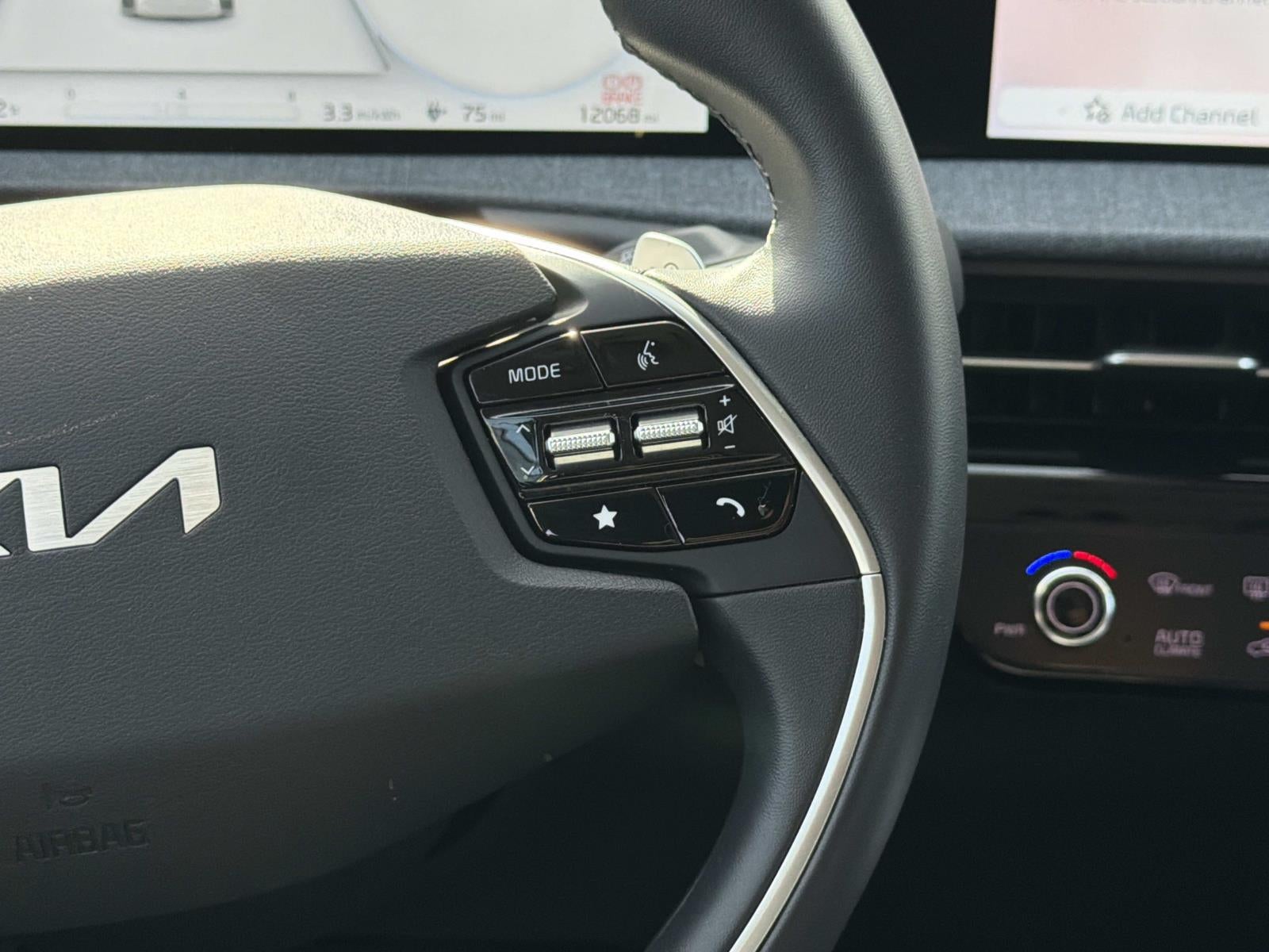 2023 Kia EV6 Light