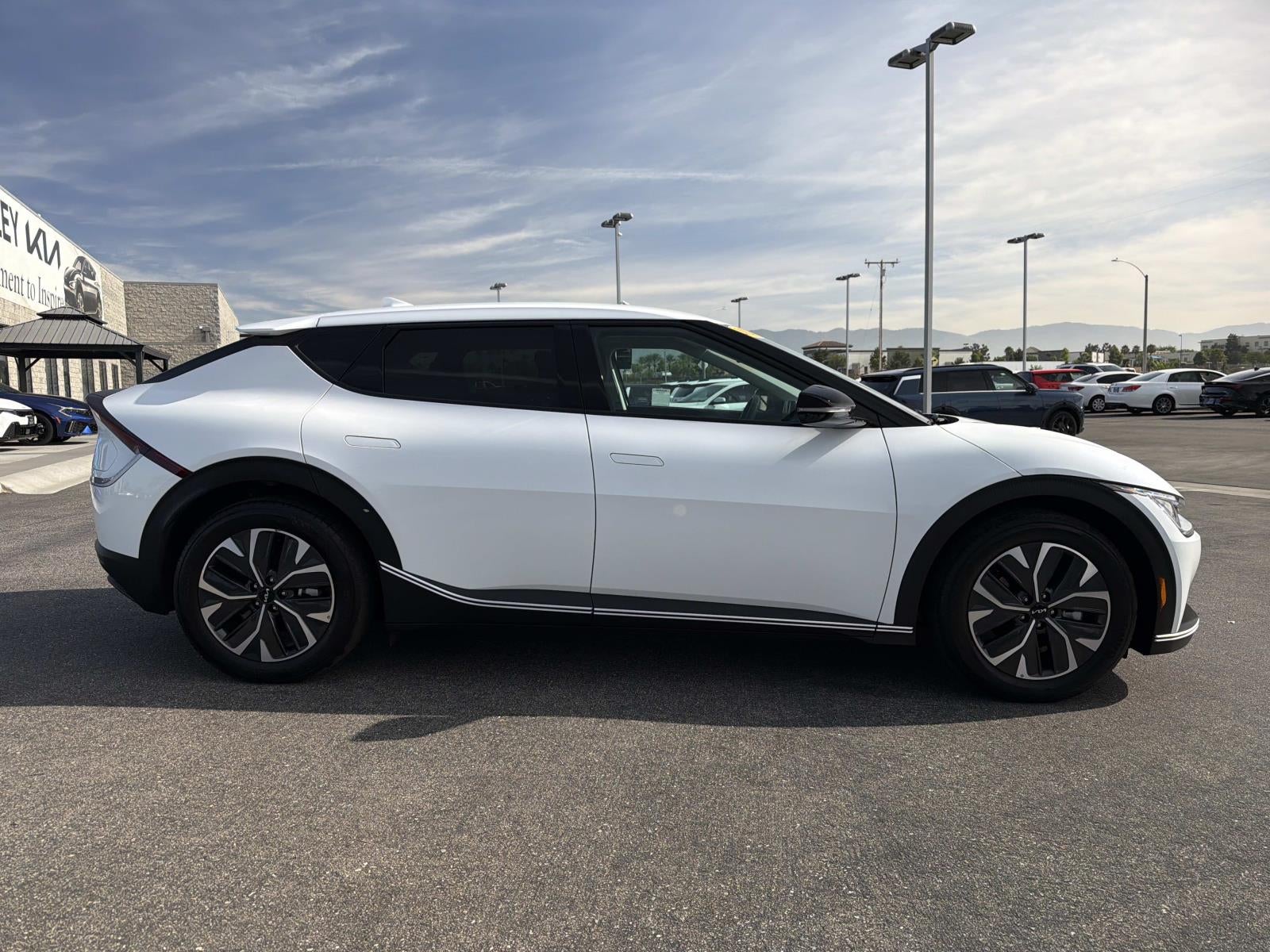 2023 Kia EV6 Light