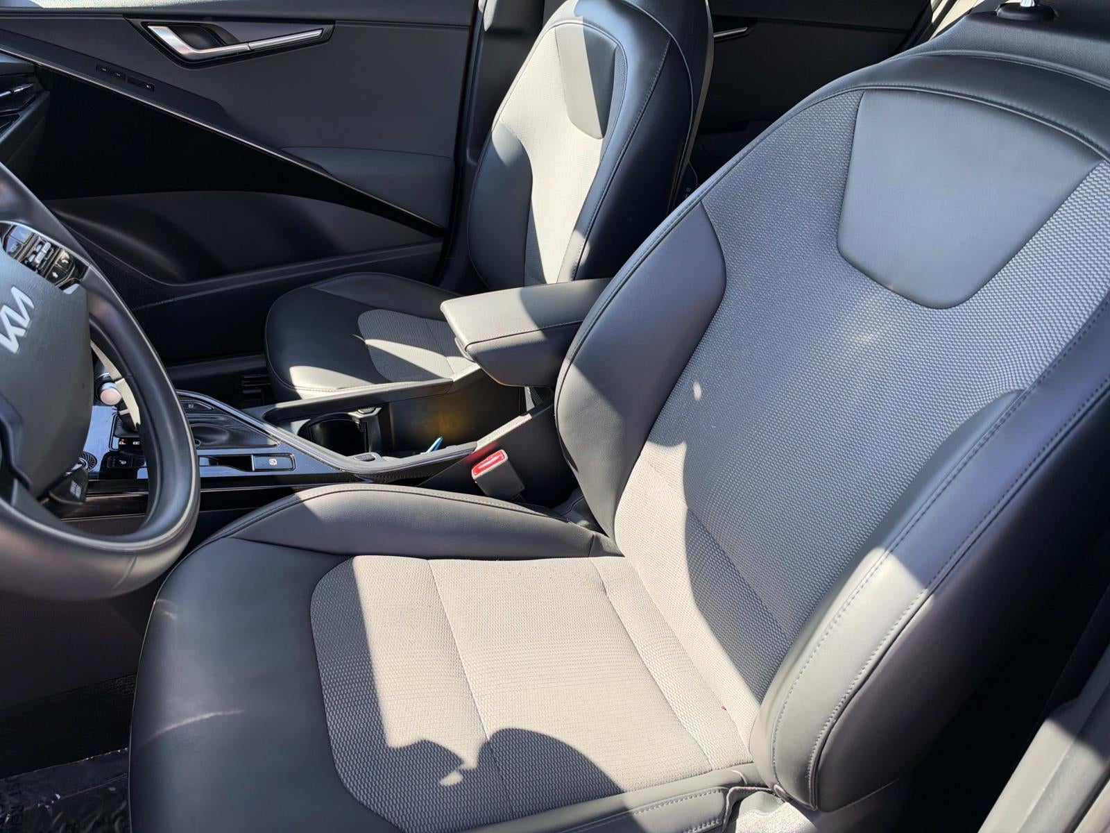 2023 Kia Niro EX Touring