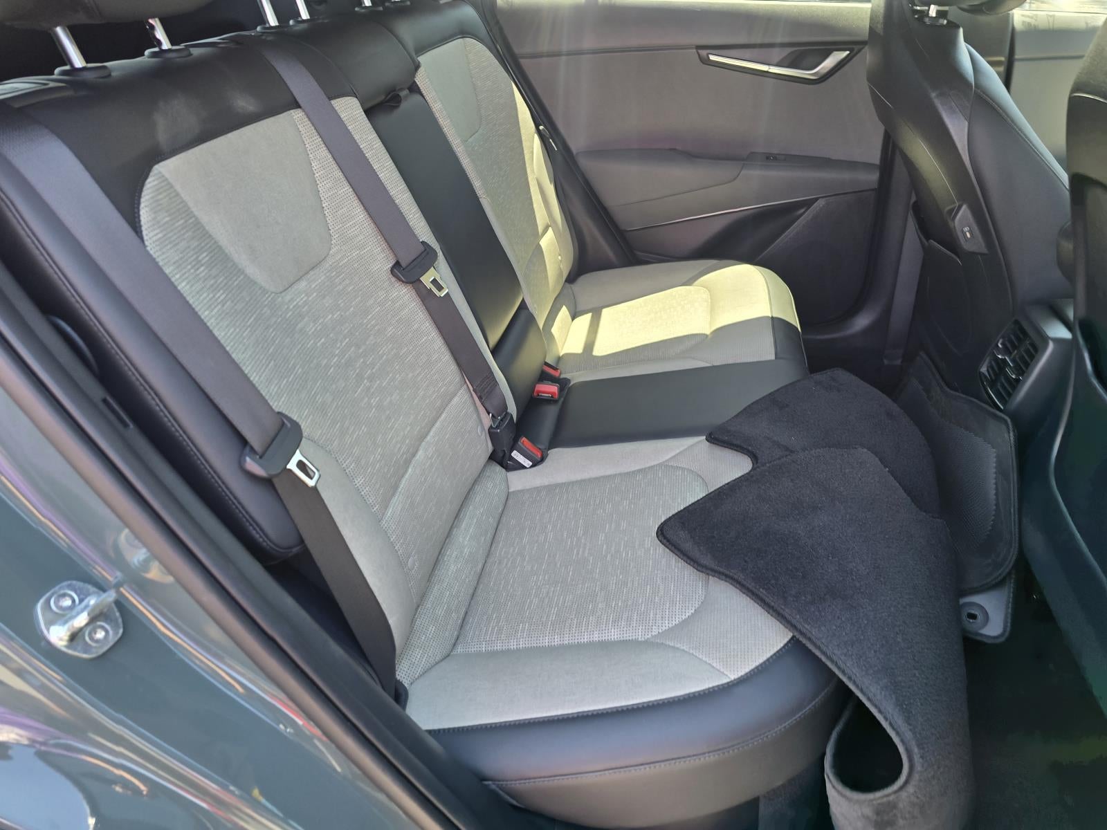 2024 Kia Niro SX Touring