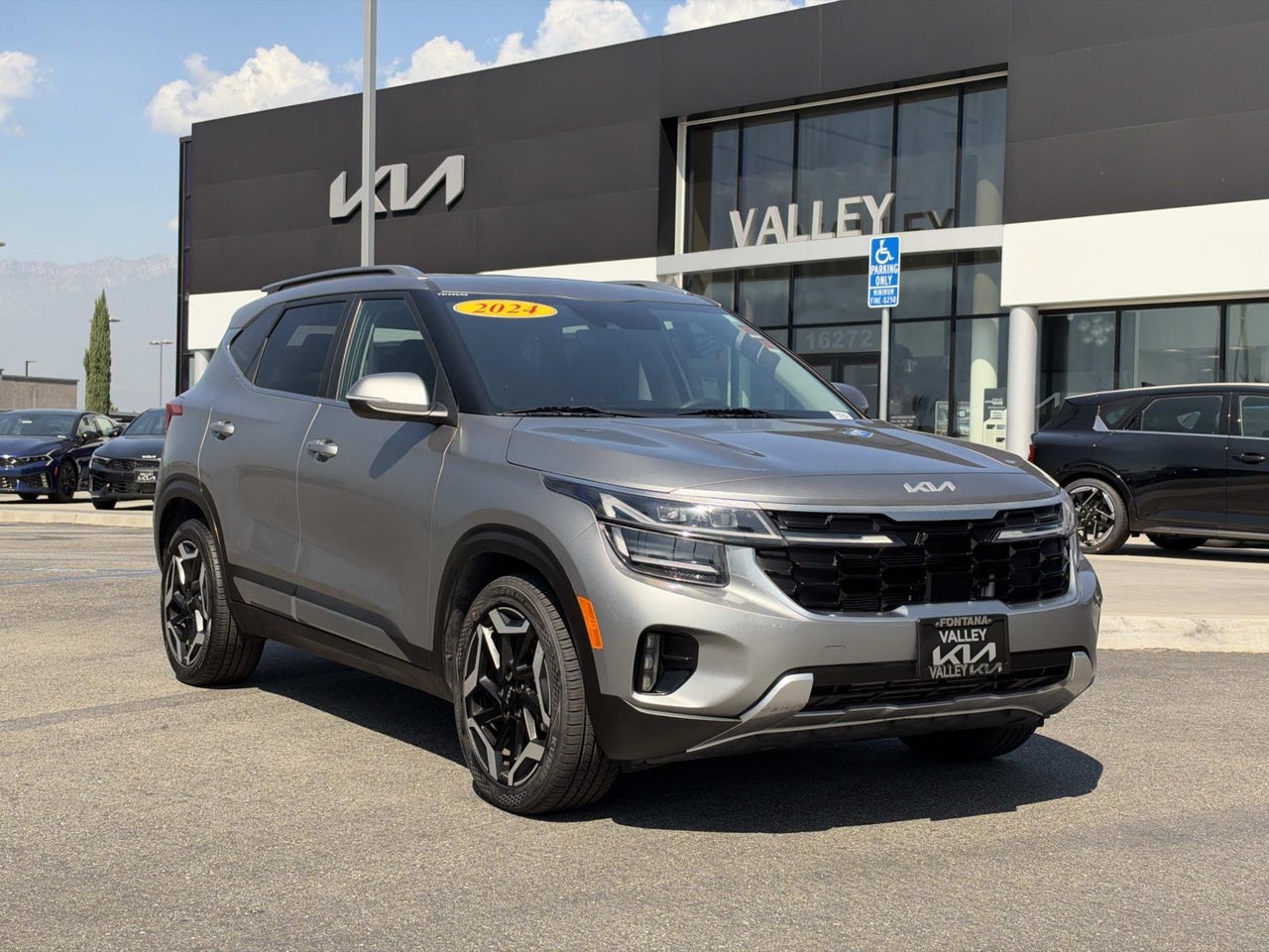 2024 Kia Seltos SX — photo 1 of 24