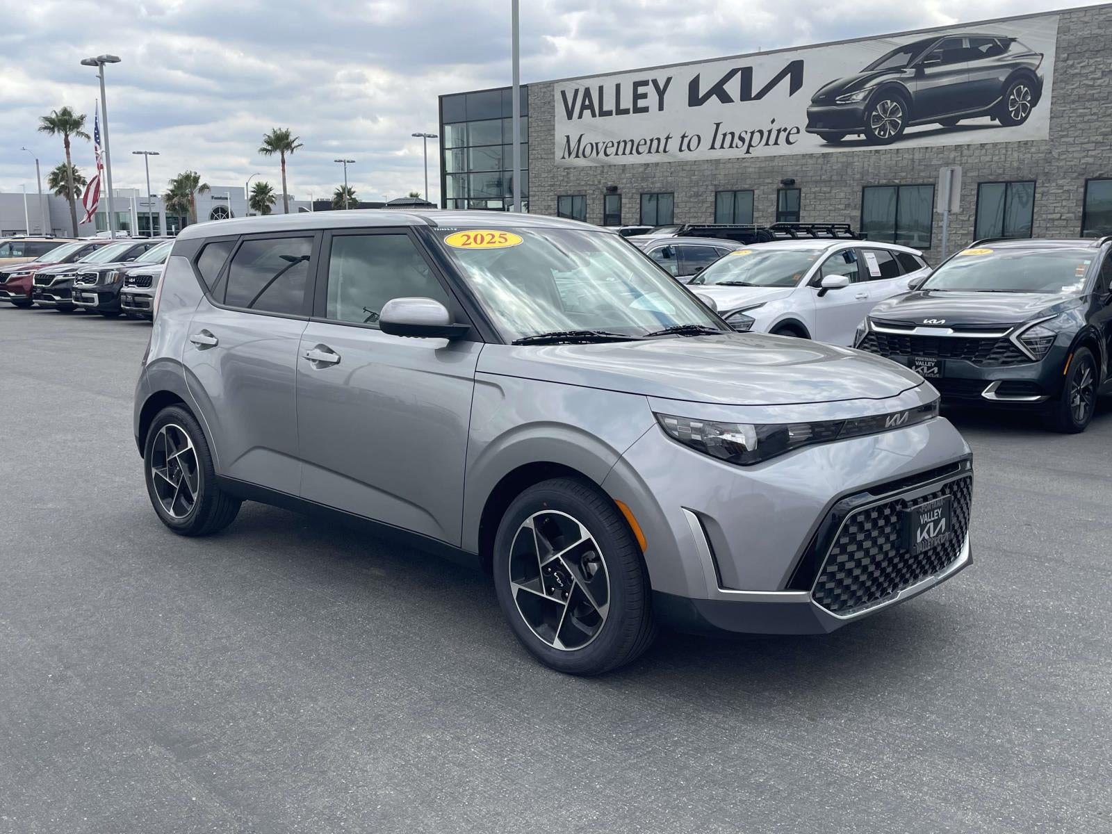 2025 Kia Soul 2.0L EX 6 IVT's photo