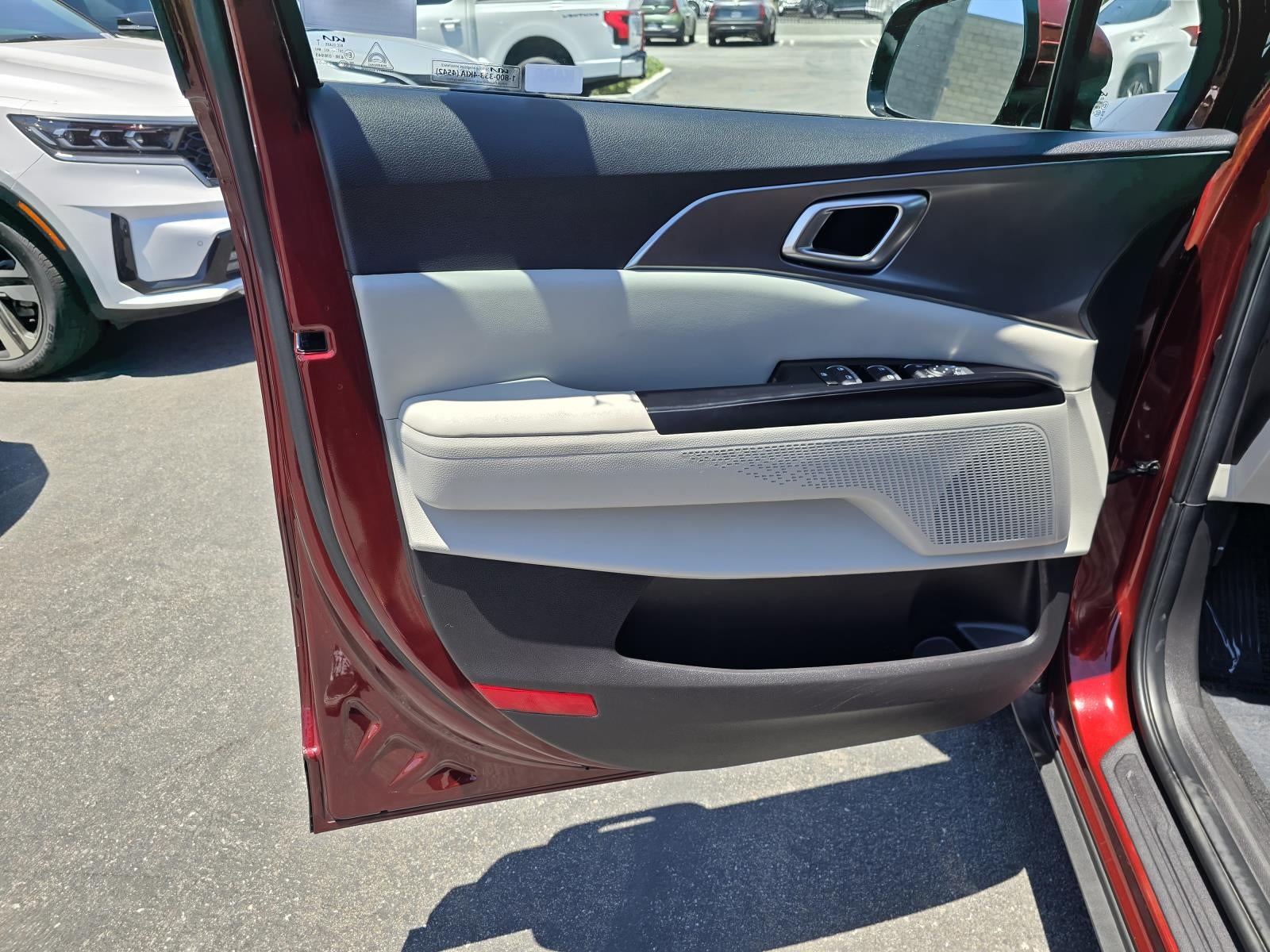 2024 Kia Carnival LX