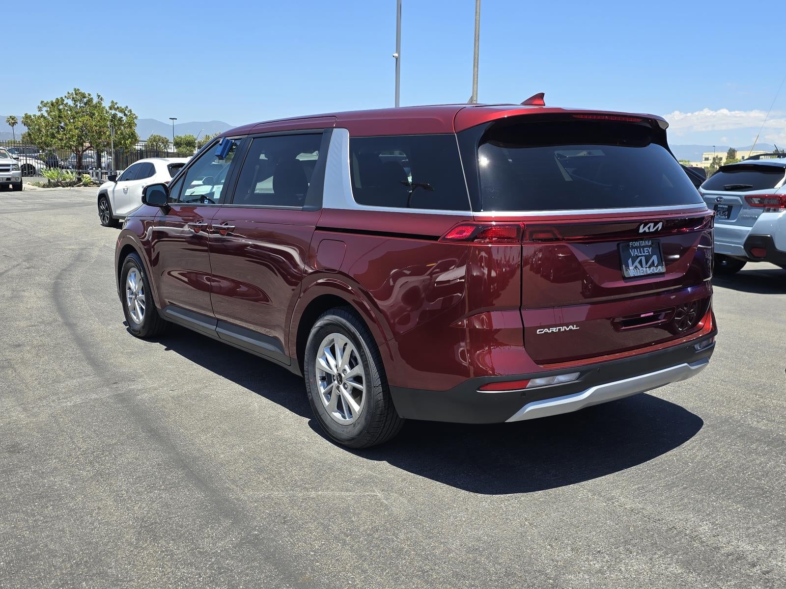 2024 Kia Carnival LX