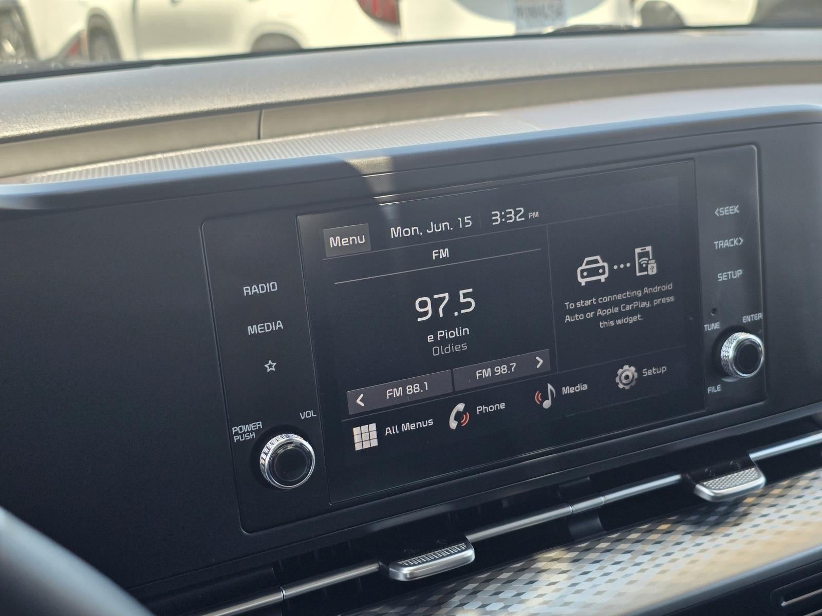 2024 Kia Carnival LX
