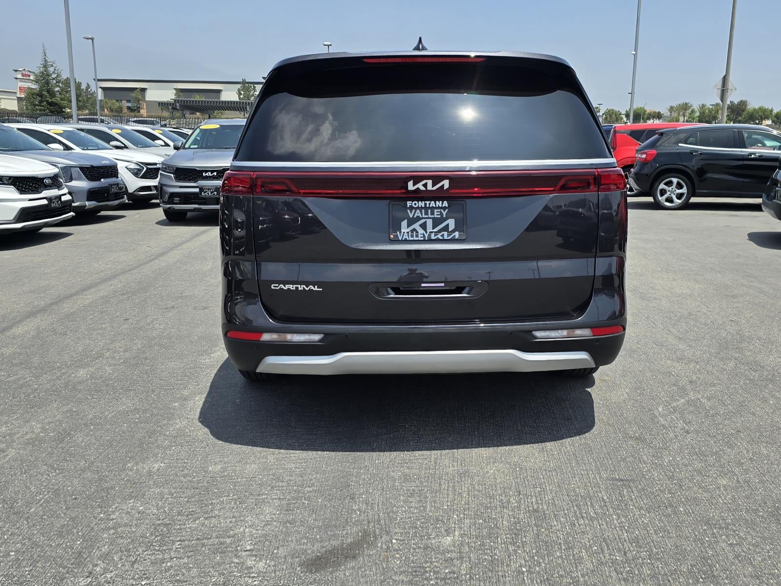 2024 Kia Carnival LX