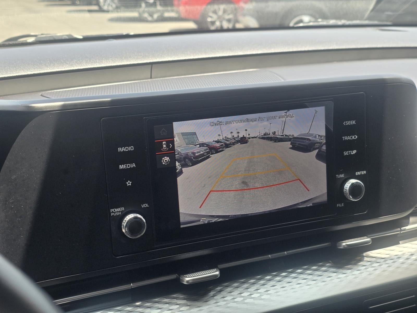2024 Kia Carnival LX